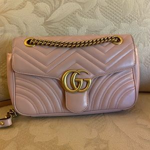 Medium Gucci Marmont